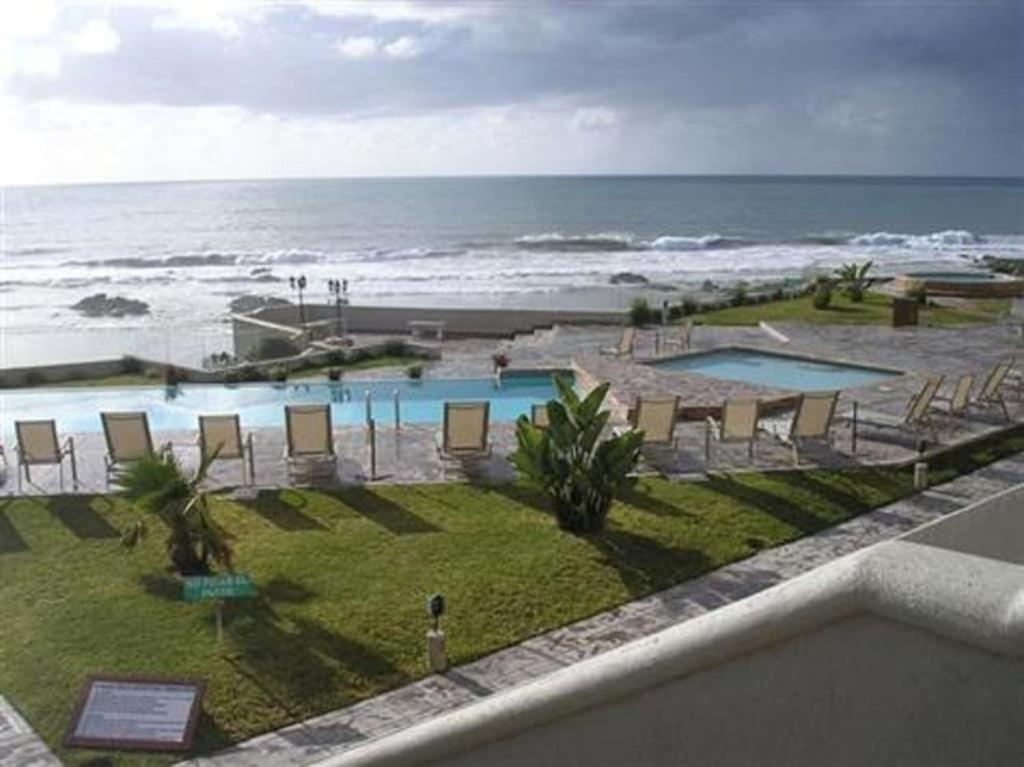 Апартаменты 'Luxury Oceanfront Penthouse With Pools, Jacuzzis And Spectacular Ocean Views' Росарито Экстерьер фото